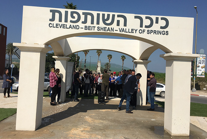 בית שאן: התאומות ממסדות את הקשר